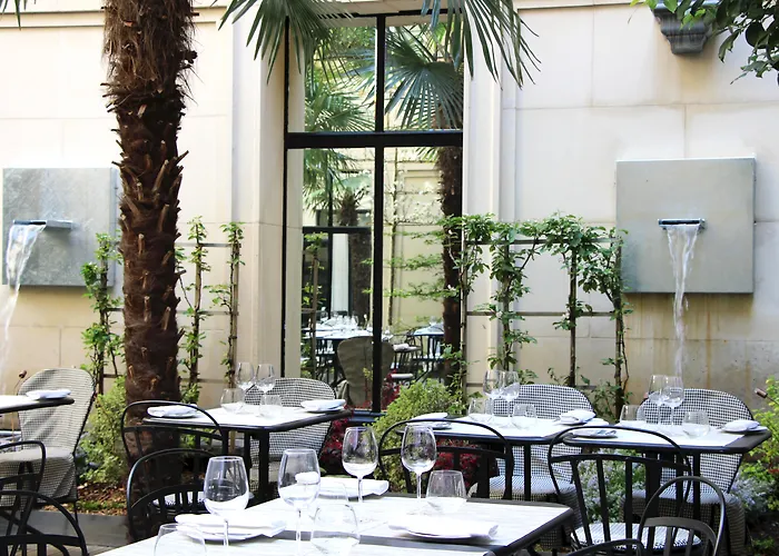 Sofitel Le Faubourg 5* Párizs